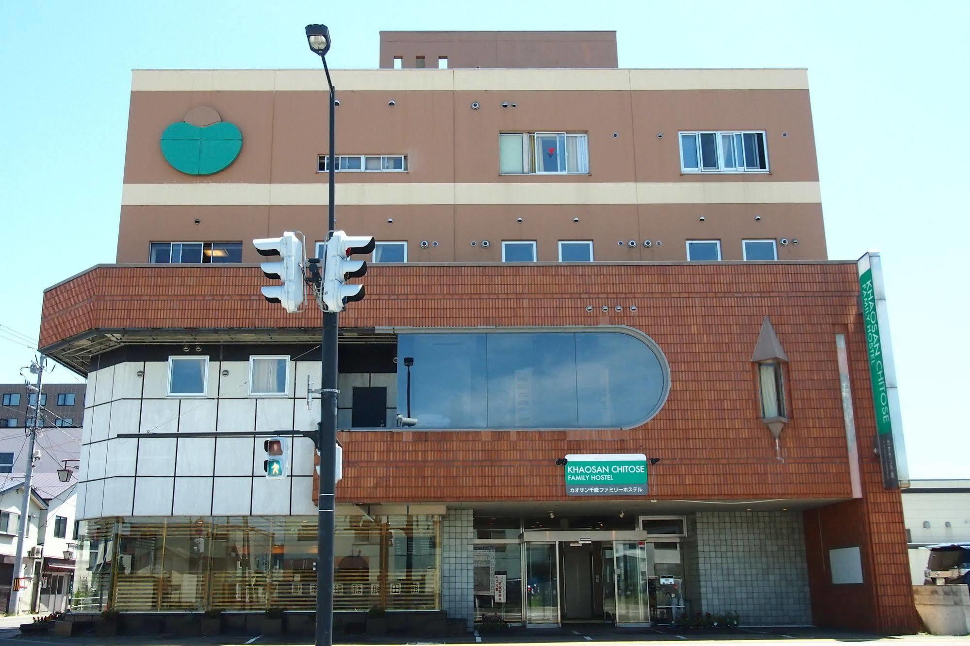 Khaosan Chitose Family Hostel Экстерьер фото