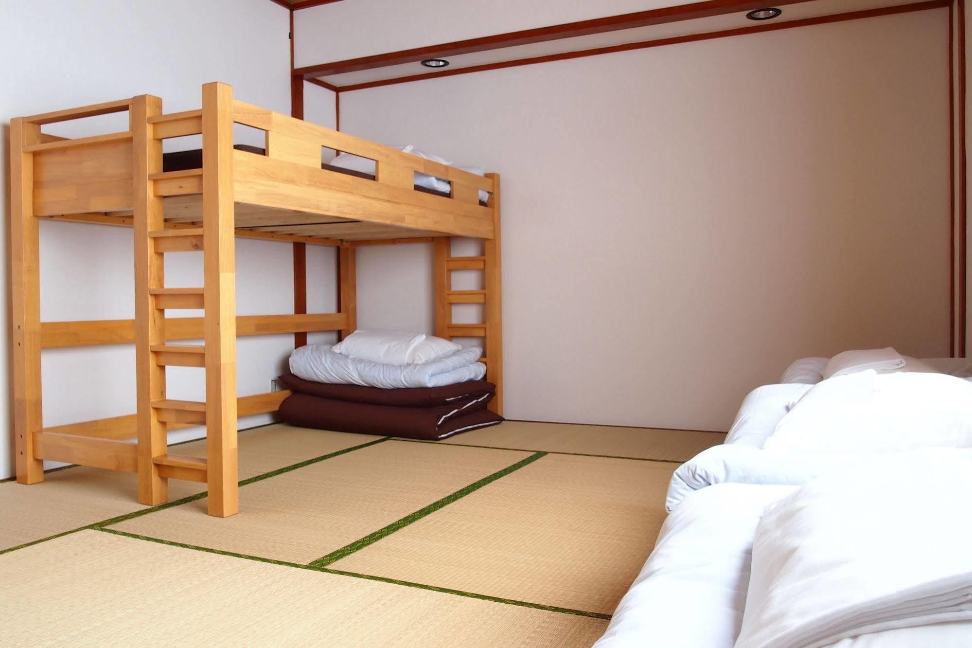 Khaosan Chitose Family Hostel Экстерьер фото