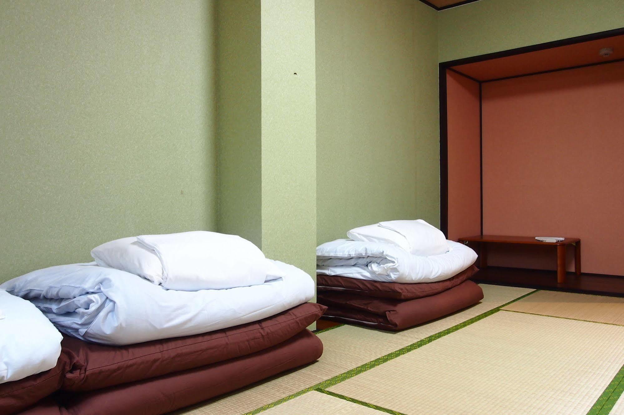 Khaosan Chitose Family Hostel Экстерьер фото