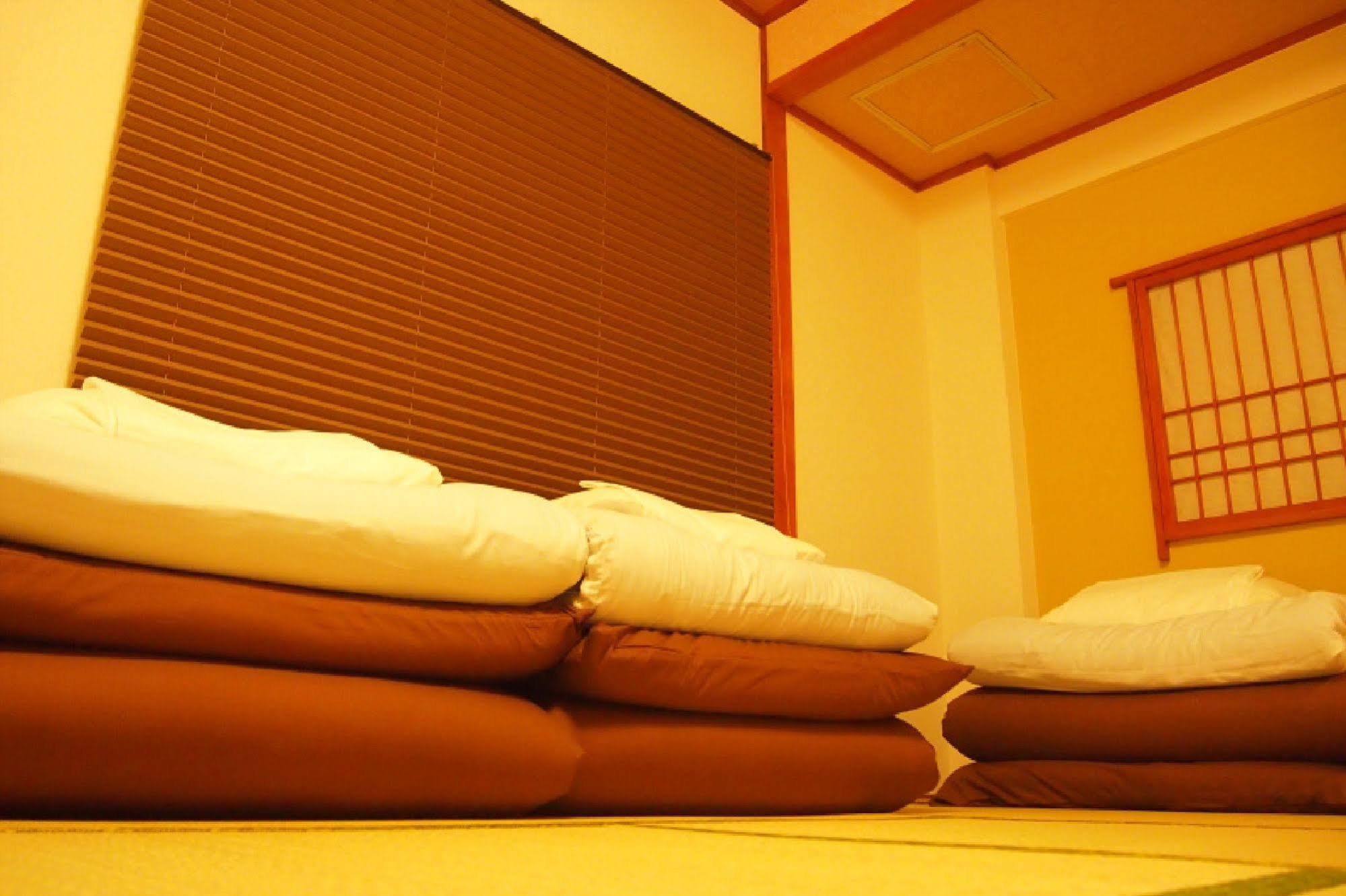 Khaosan Chitose Family Hostel Экстерьер фото